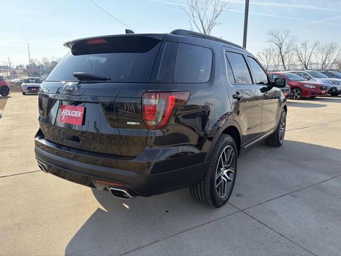 Used 2017 Ford Explorer Sport image 8