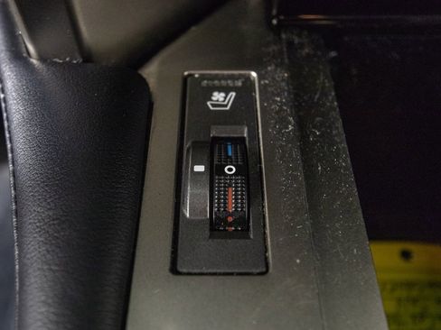 Used 2018 Lexus GX 460 w/ Navigation Package image 26