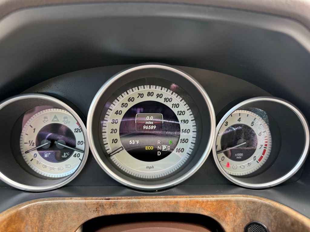 Used 2014 Mercedes-Benz E 350 Sedan image 33