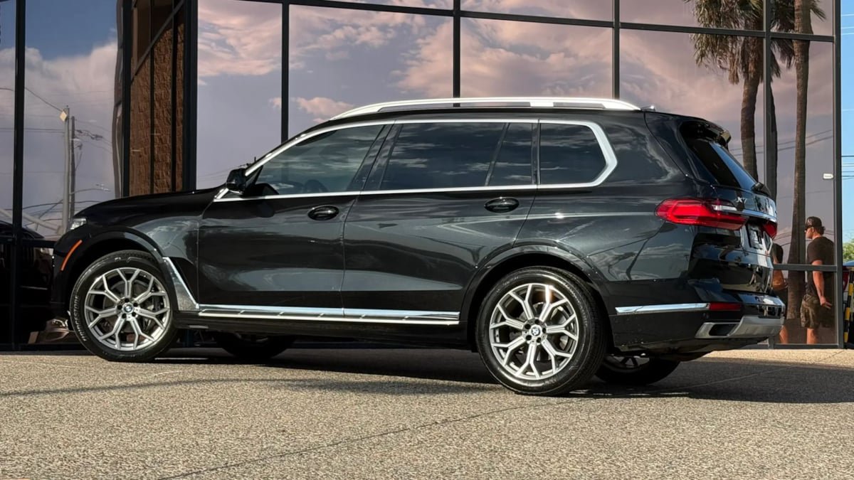 Used 2020 BMW X7 xDrive40i w/ Cold Weather Package AWD/4WD image 6