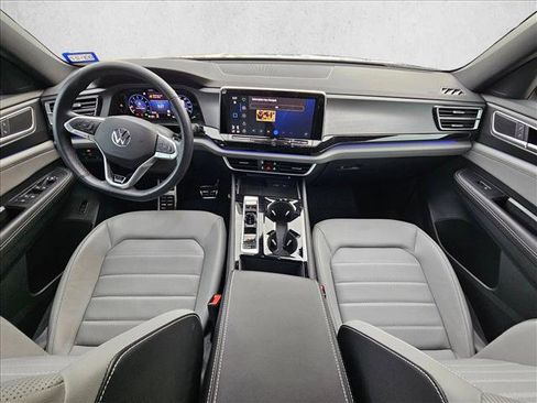 Used 2025 Volkswagen Atlas Cross Sport SEL R-Line image 13