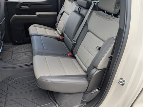 Used 2026 Chevrolet Silverado 1500 ZR2 AWD/4WD image 17