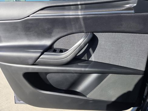 Used 2022 Tesla Model X Plaid image 16