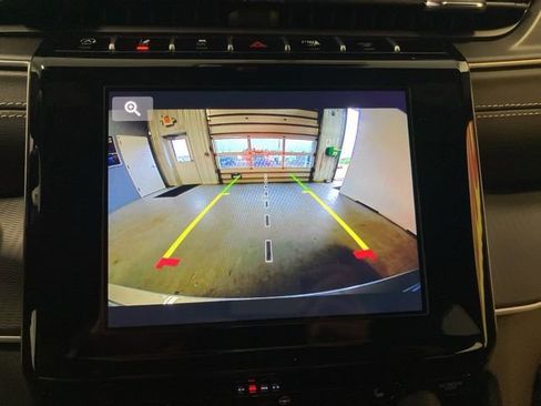 Used 2025 Jeep Grand Cherokee Laredo X w/ Luxury Tech Group I image 35