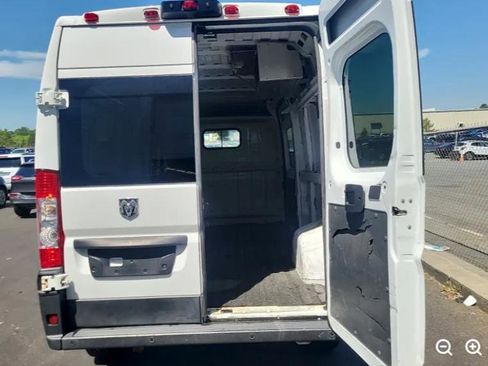 Used 2021 RAM ProMaster 2500 FWD image 5