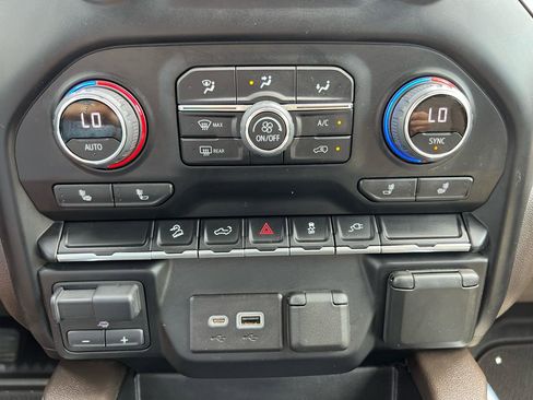 Used 2022 Chevrolet Silverado 1500 LT Trail Boss w/ Convenience Package II image 31