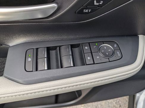 Used 2025 Toyota Grand Highlander image 23