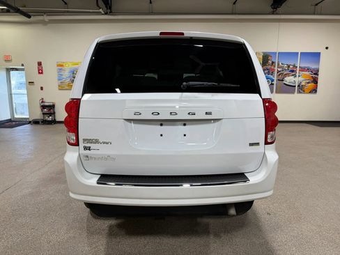 Used 2015 Dodge Grand Caravan SE w/ Quick Order Package 29E SE FWD image 11