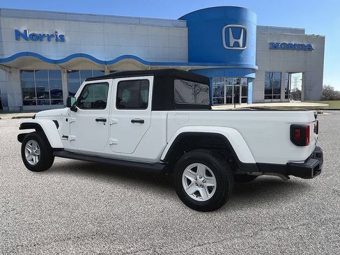 Used 2022 Jeep Gladiator Sport AWD/4WD image 3