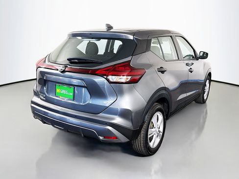 Used 2023 Nissan Kicks S image 10