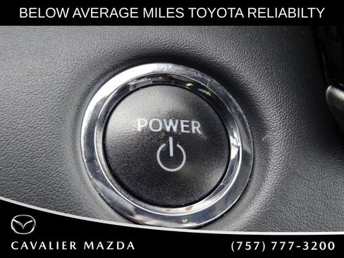 Used 2023 Toyota Highlander XLE AWD/4WD image 31
