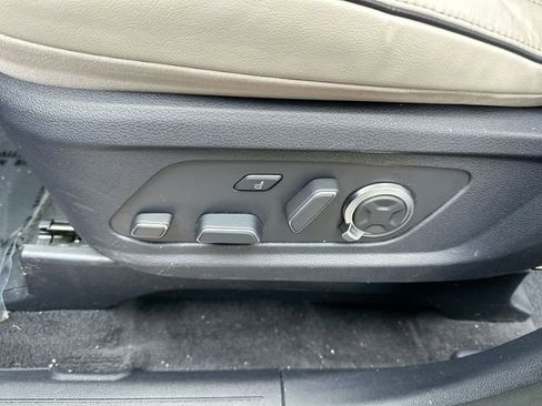 Used 2024 Hyundai Palisade Calligraphy image 16