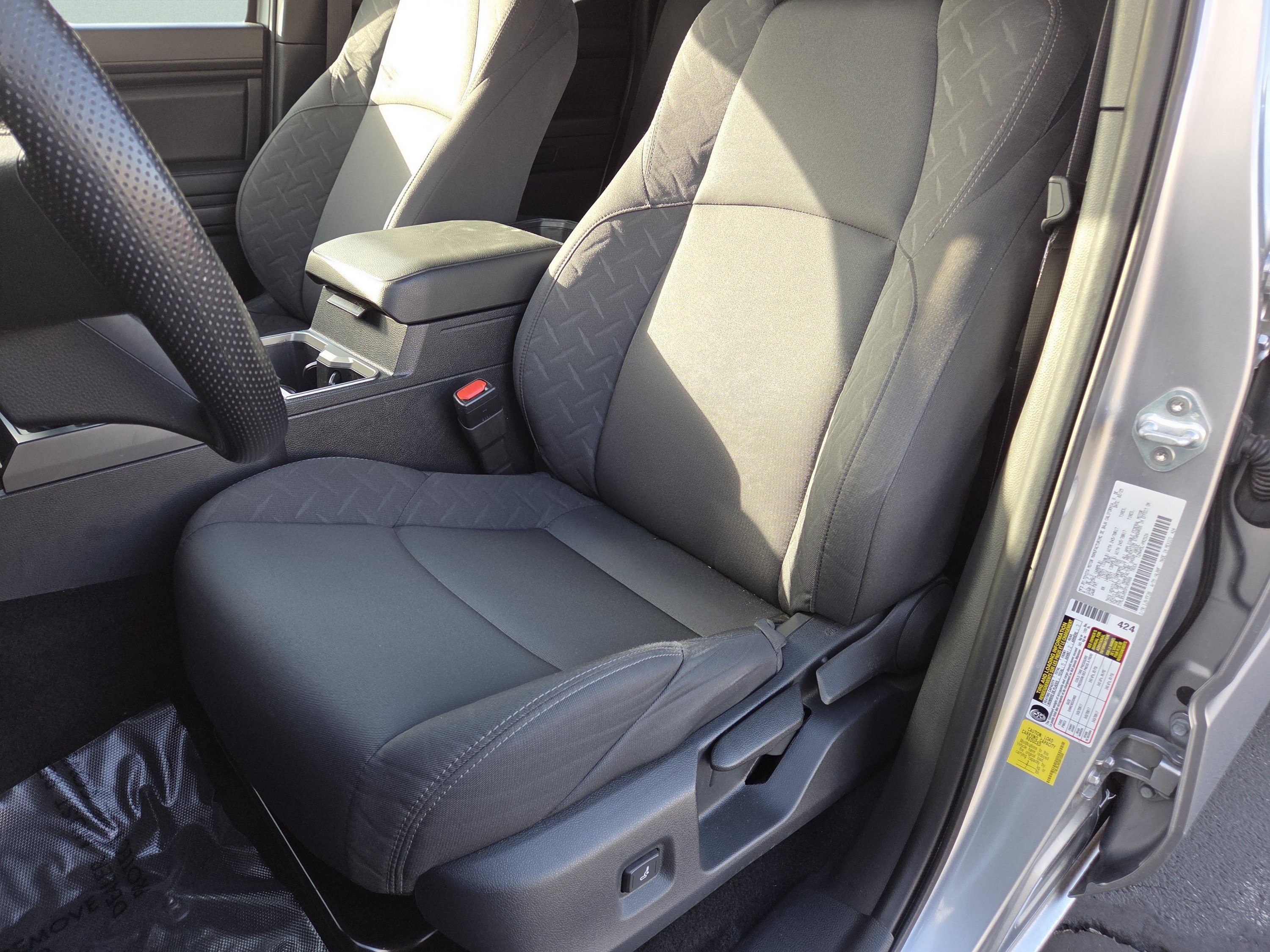 Used 2025 Toyota Tacoma SR5 AWD/4WD image 6