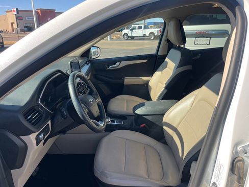 Used 2020 Ford Escape SEL image 11