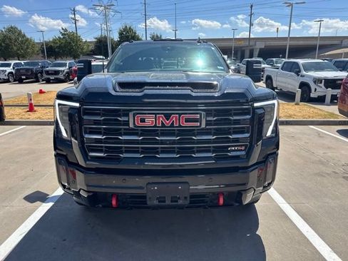 Used 2024 GMC Sierra 2500 AT4 w/ AT4 Premium Plus Package AWD/4WD image 3