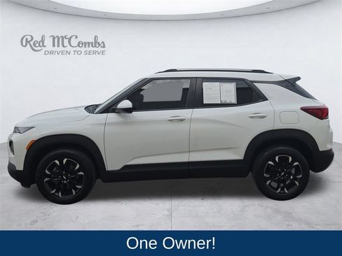 Used 2023 Chevrolet TrailBlazer LT FWD image 2