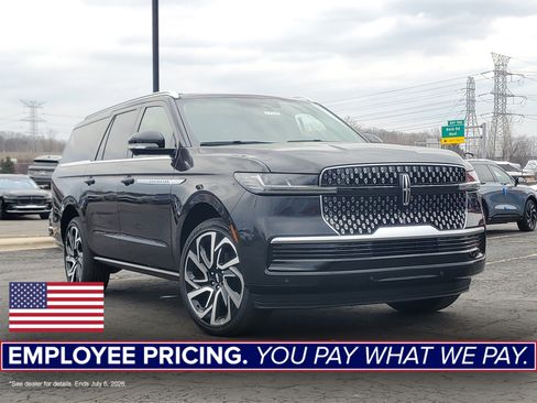 New 2026 Lincoln Navigator L Reserve AWD/4WD image 1