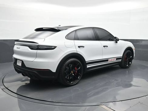 Certified 2022 Porsche Cayenne Turbo GT AWD/4WD image 24