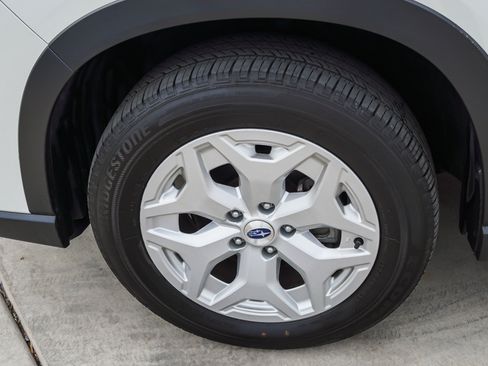 Used 2023 Subaru Forester AWD/4WD image 12