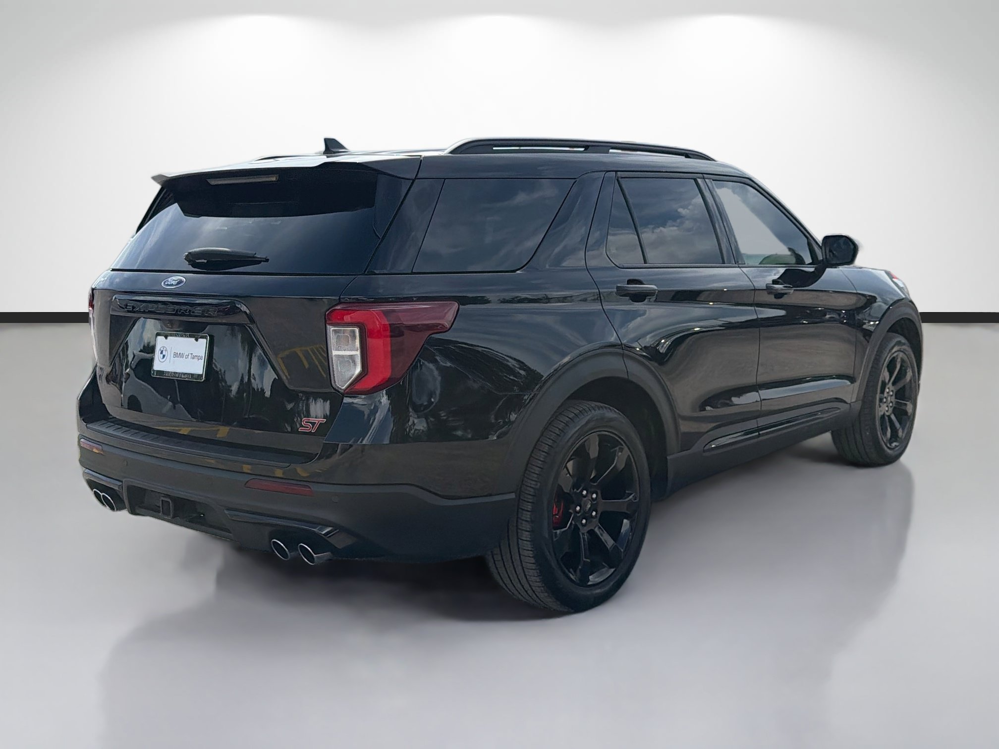 Used 2024 Ford Explorer ST w/ Equipment Group 401A AWD/4WD image 3