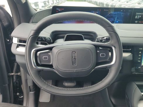 New 2025 Lincoln Navigator Reserve w/ Jet Appearance Package AWD/4WD image 26