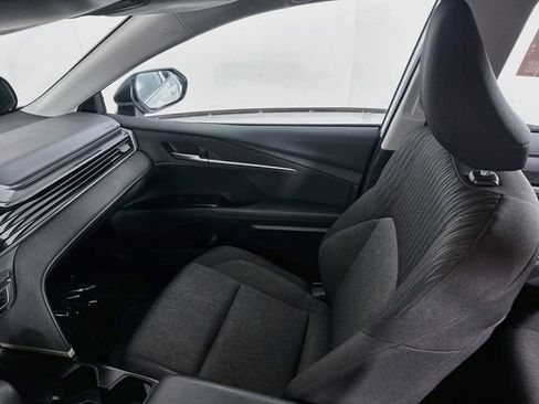 Used 2025 Toyota Camry LE FWD image 22