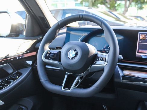 Used 2026 BMW 530i w/ M Sport Package RWD image 15