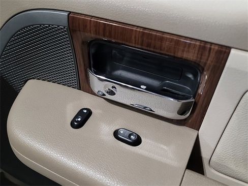 Used 2004 Ford F150 Lariat image 31
