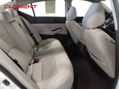 Used 2025 Nissan Altima 2.5 SV image 34