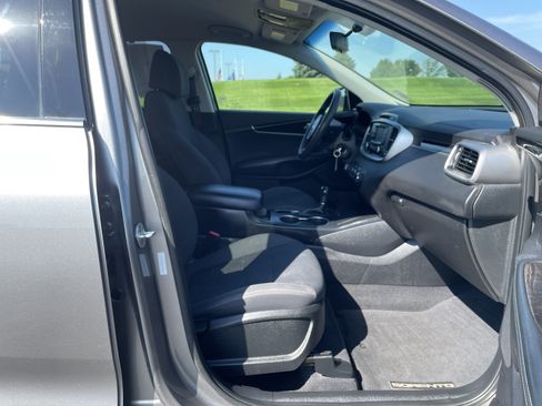 Used 2017 Kia Sorento AWD image 24