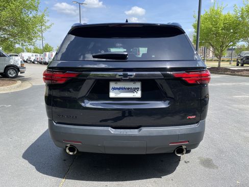 Used 2023 Chevrolet Traverse RS image 9
