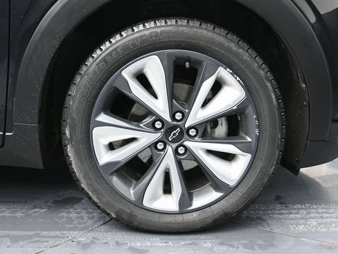 Used 2023 Chevrolet Bolt EUV LT w/ Convenience Package image 14