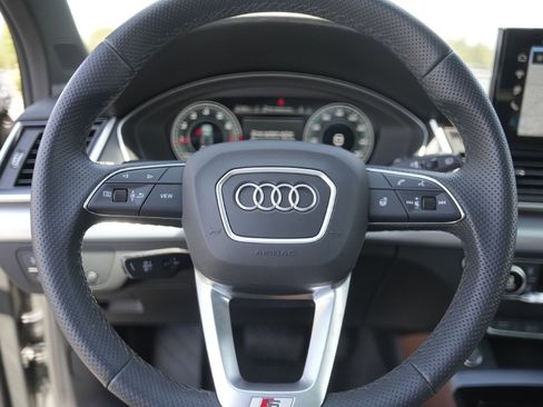 Certified 2025 Audi Q5 2.0T Premium Plus w/ Premium Plus Package image 12