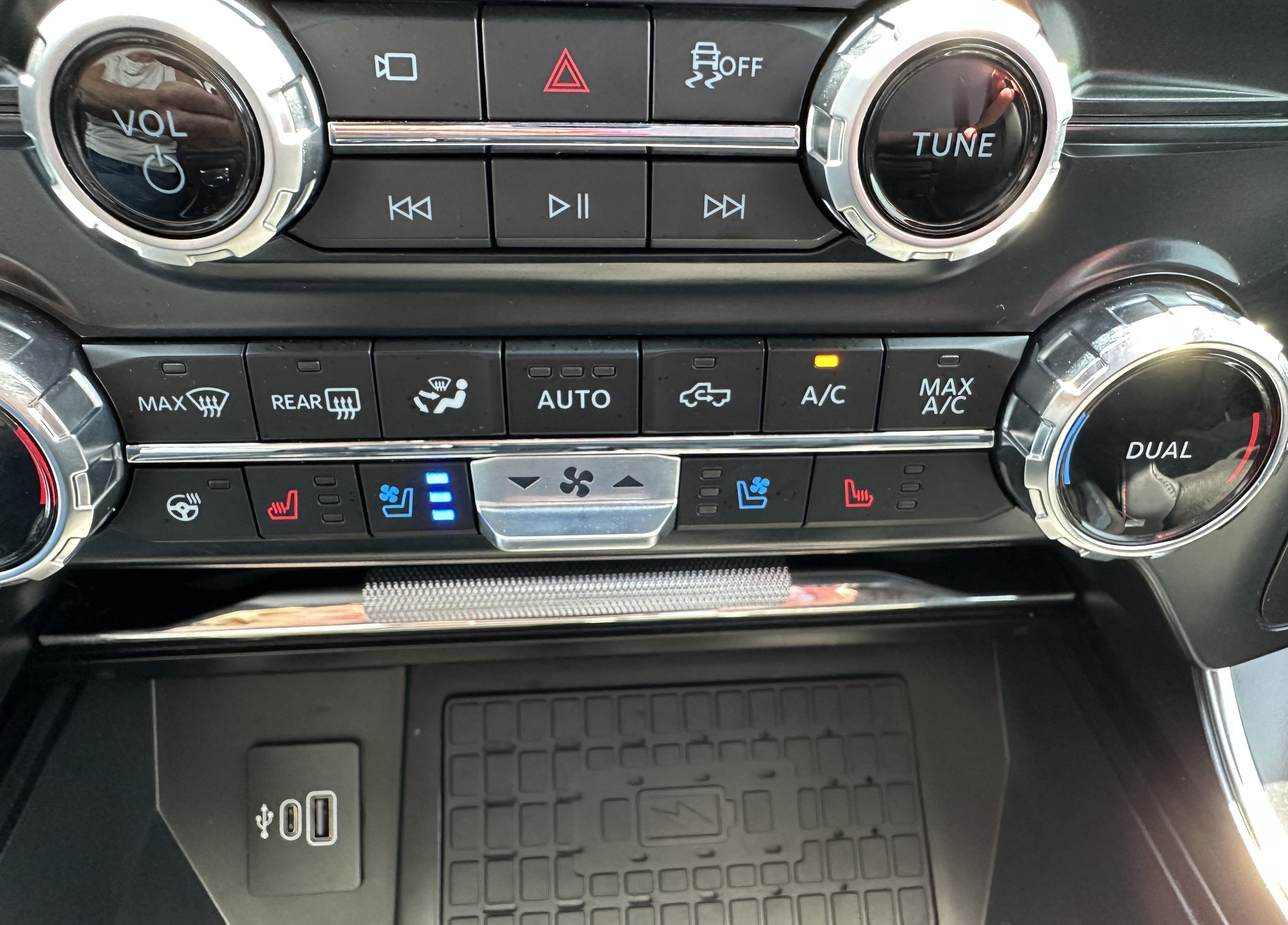 Used 2025 Ford F150 Raptor AWD/4WD image 15