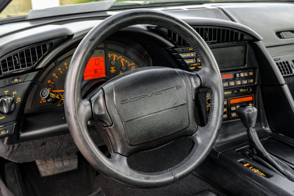 Used 1993 Chevrolet Corvette Coupe RWD image 13