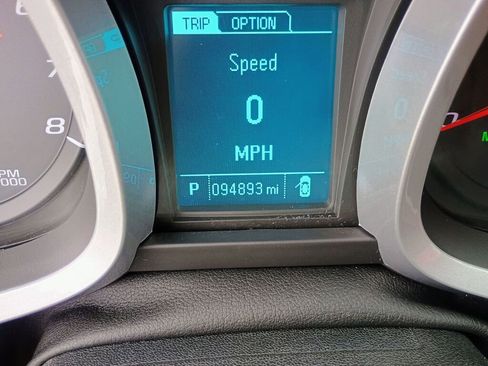 Used 2017 Chevrolet Equinox LS image 2