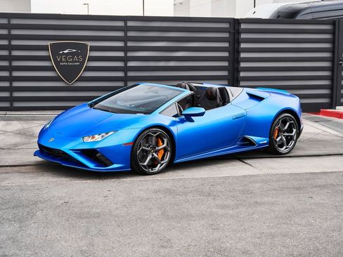 Used 2023 Lamborghini Huracan EVO image 5