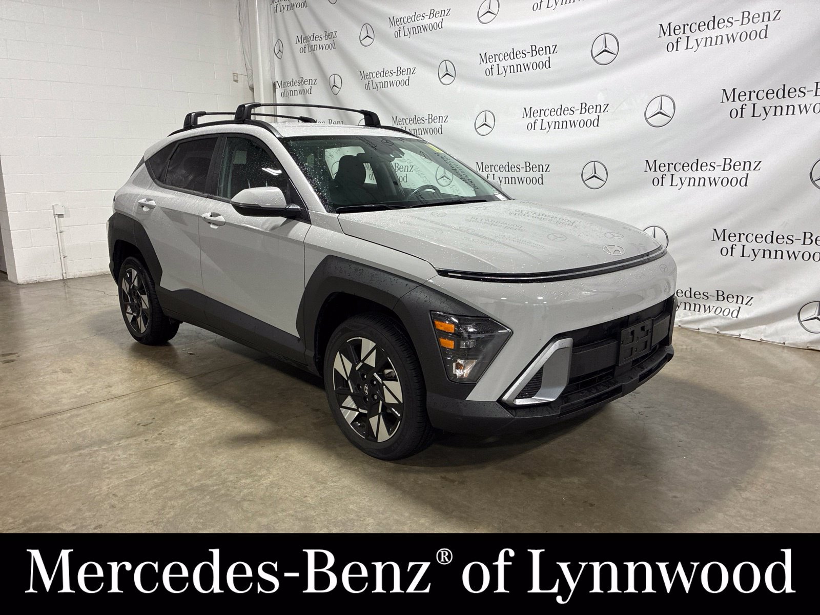 Used 2024 Hyundai Kona SEL AWD/4WD image 1