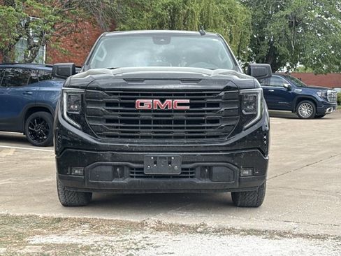 Used 2022 GMC Sierra 1500 Elevation w/ LPO, Elevation Black Package image 2