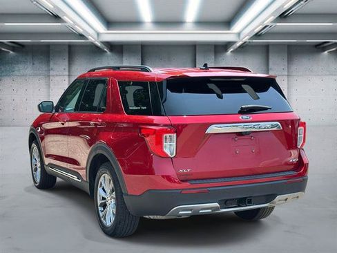 Used 2023 Ford Explorer XLT w/ Equipment Group 202A AWD/4WD image 28