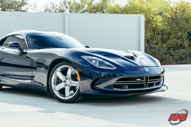 Used 2014 SRT Viper SRT-10 w/ Exterior Carbon Fiber Package RWD image 45
