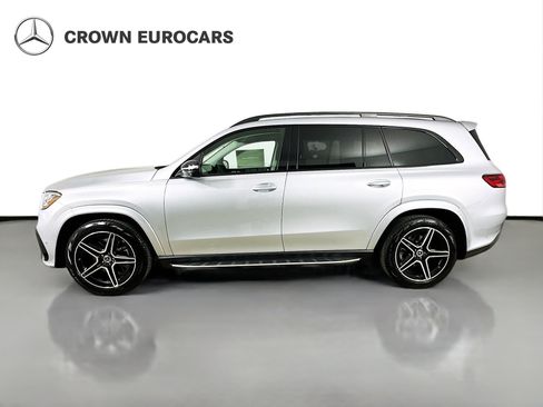 Used 2026 Mercedes-Benz GLS 450 4MATIC image 4