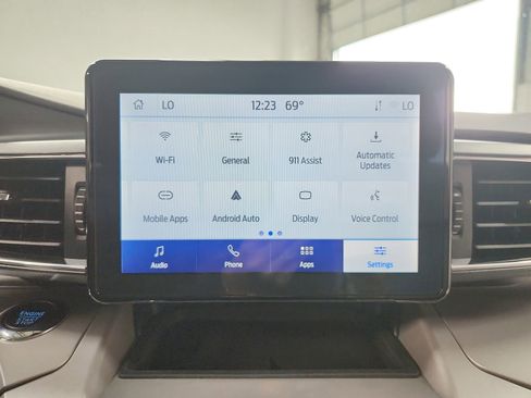 Used 2024 Ford Explorer XLT w/ Equipment Group 202A image 29