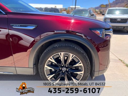 Used 2024 MAZDA CX-90 Plug-In Hybrid w/ Premium Pkg AWD/4WD image 4