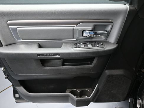 Used 2024 RAM 1500 Classic SLT AWD/4WD image 11