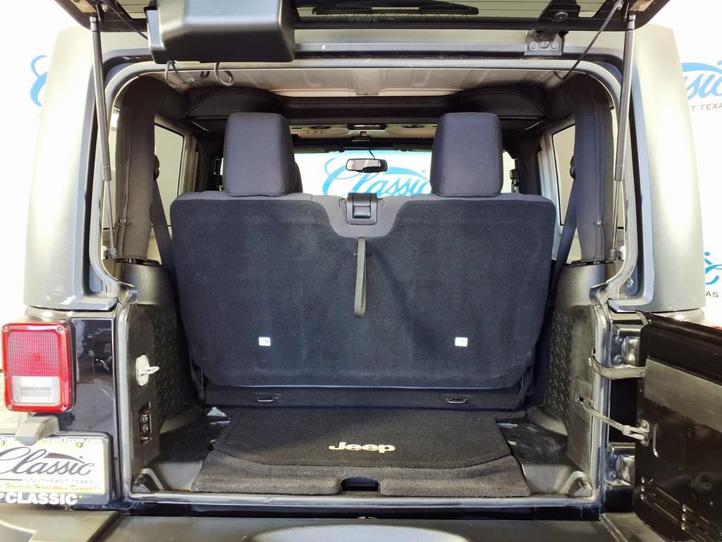 Used 2015 Jeep Wrangler Sport w/ Quick Order Package 24S AWD/4WD image 11