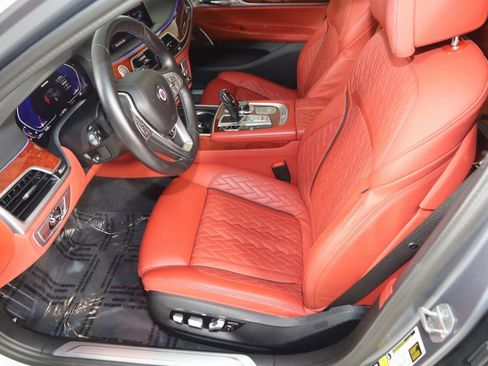Used 2022 BMW ALPINA B7 xDrive w/ Luxury Rear Seating Package image 48