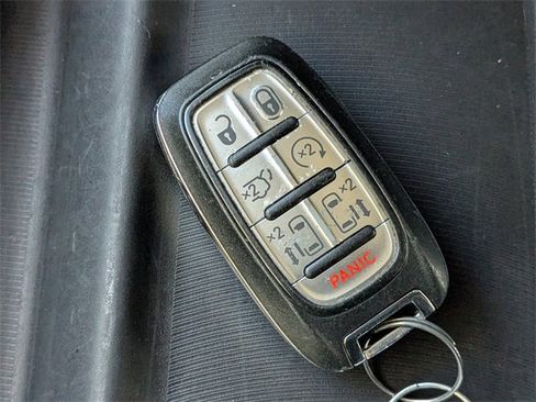 Used 2021 Chrysler Voyager Lxi image 25