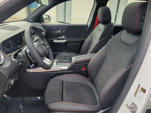 New 2025 Mercedes-Benz GLB 35 AMG 4MATIC image 9