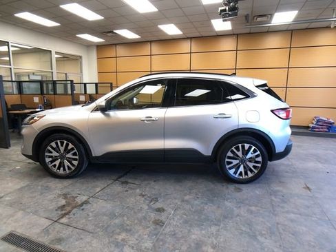 Certified 2020 Ford Escape Titanium image 4